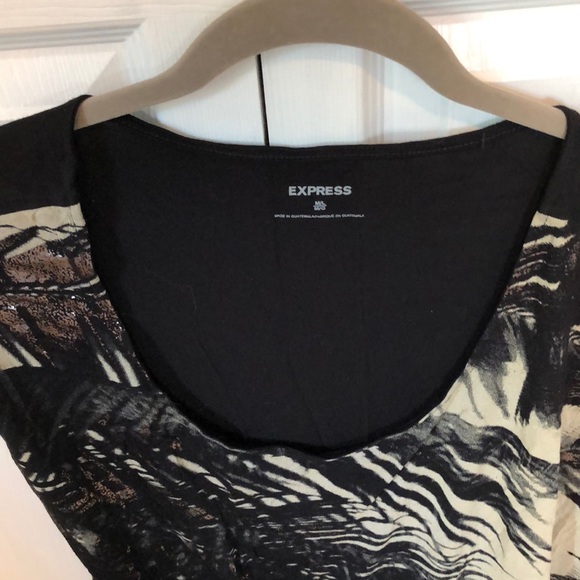 Express Top - Picture 2 of 3